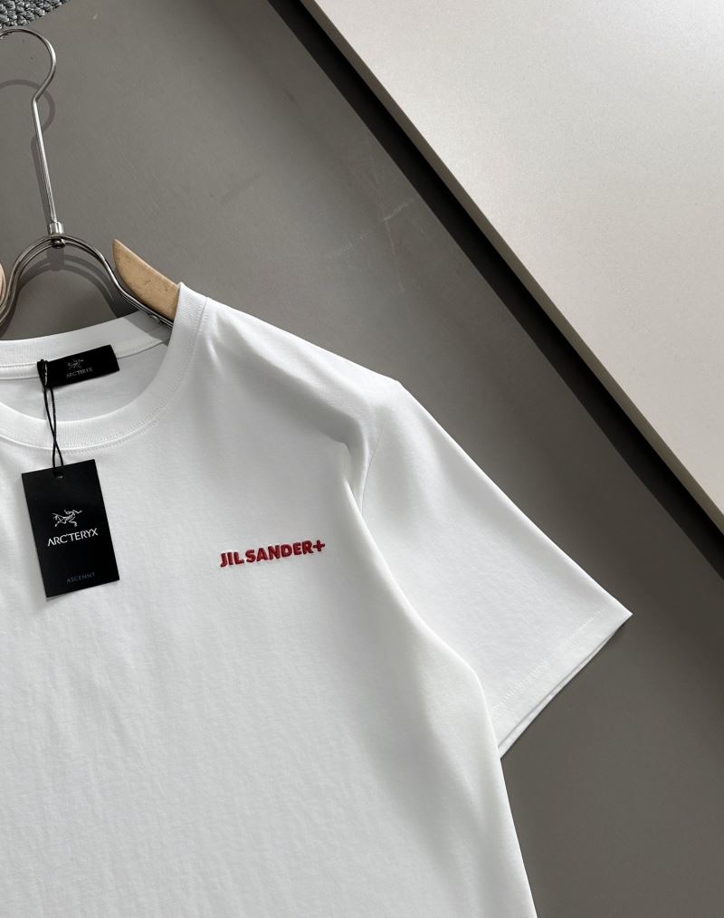 Unclassified Brand T-Shirts